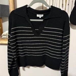 Weekend Women's Black and White Striped V-Neck Sweater